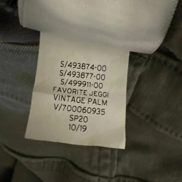 Gap Cropped Mid-Rise Favorite Jegging in Vintage Palm Green - Picture 11 of 11